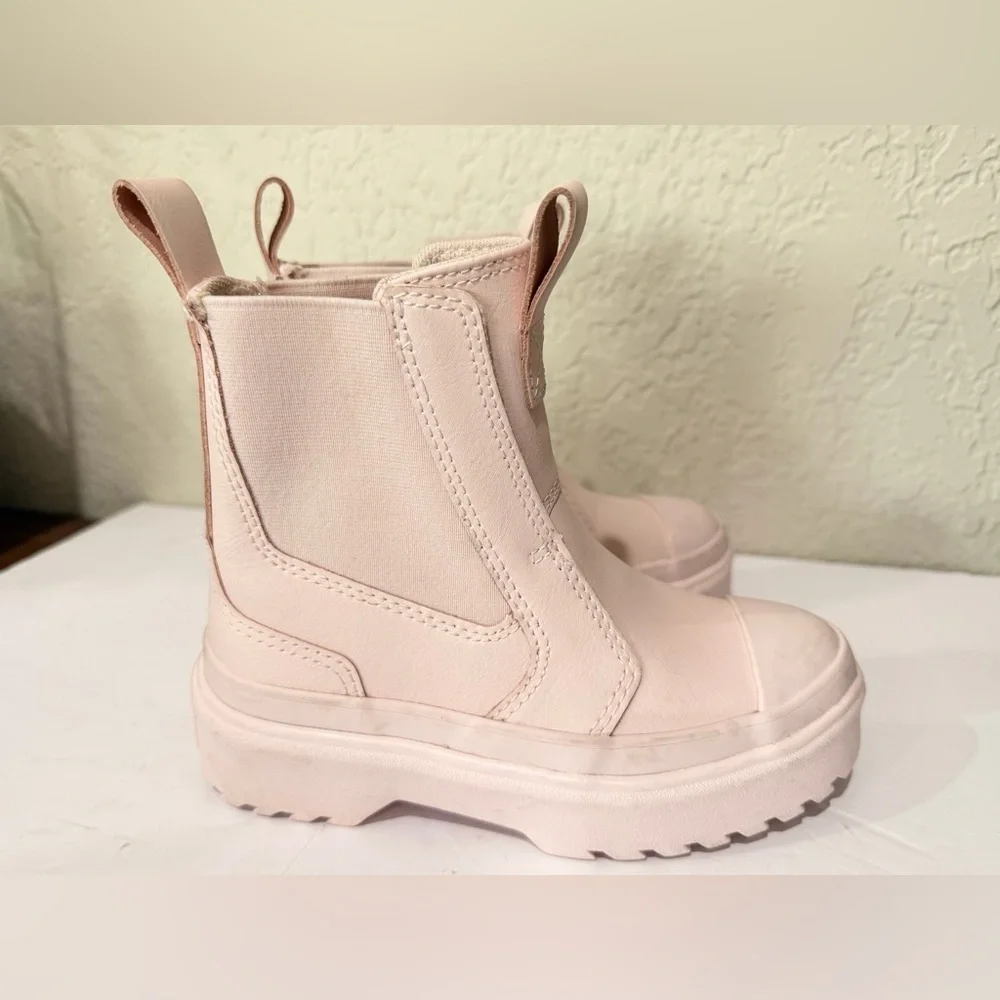 Converse Kids' Chuck Taylor All Star Lugged Leather Chelsea Boot size 11